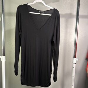 Black V-Neck Long Sleeve Top